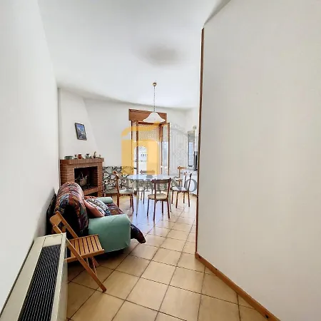 Condominio Troso بيت للعطل