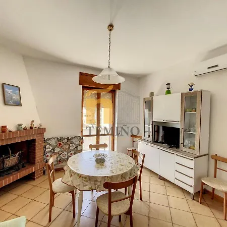 Condominio Troso بيت للعطل